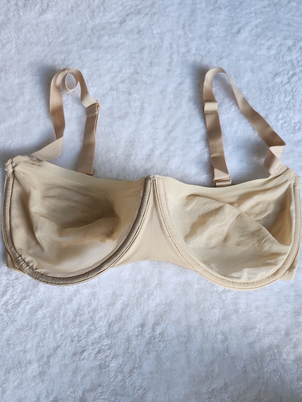 Skims 34 DDD - Nude